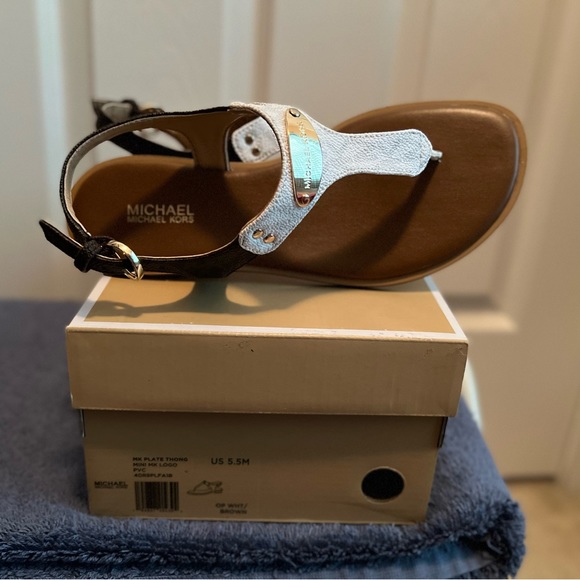 Two colors leather sandals from Michael Kors - Picture 2 of 10